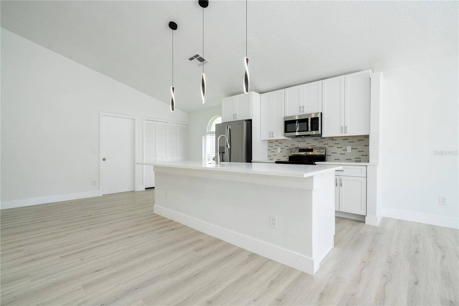 2218 NEWT STREET, Orlando, FL 32837 2218 NEWT STREET, Orlando, FL 32837