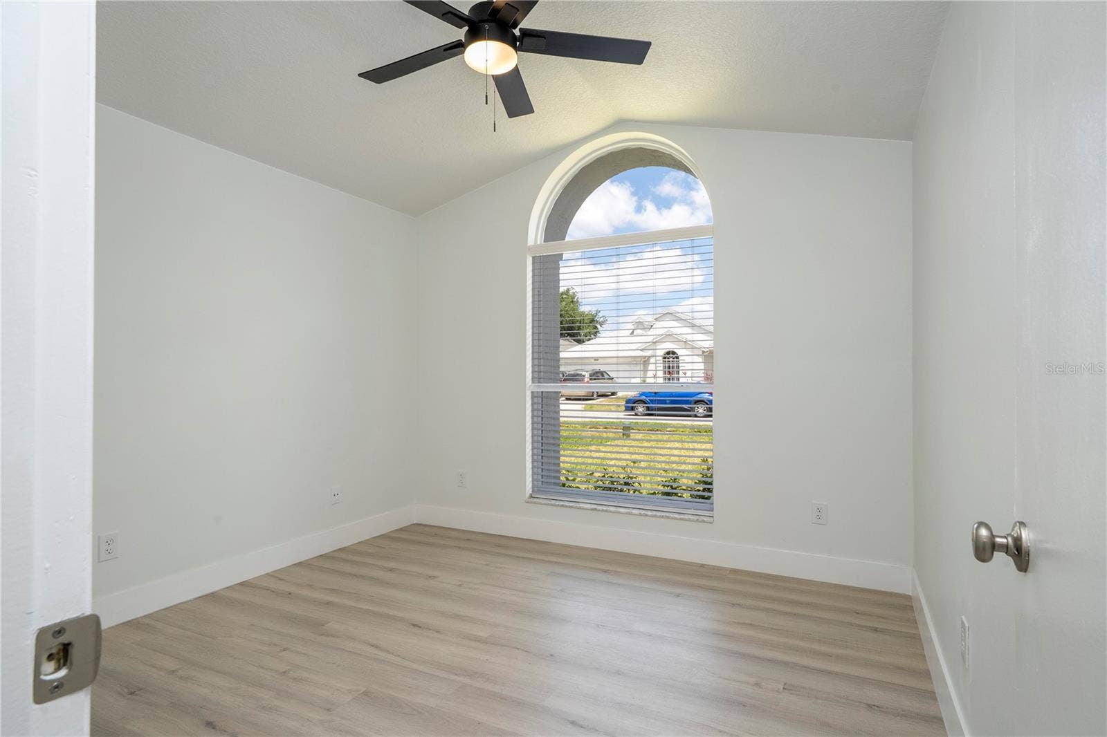 2218 NEWT STREET, Orlando, FL 32837 2218 NEWT STREET, Orlando, FL 32837