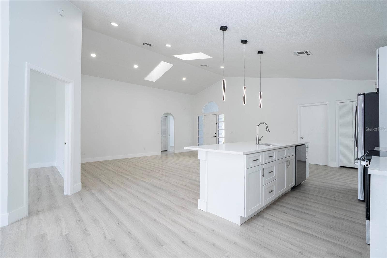 2218 NEWT STREET, Orlando, FL 32837 2218 NEWT STREET, Orlando, FL 32837