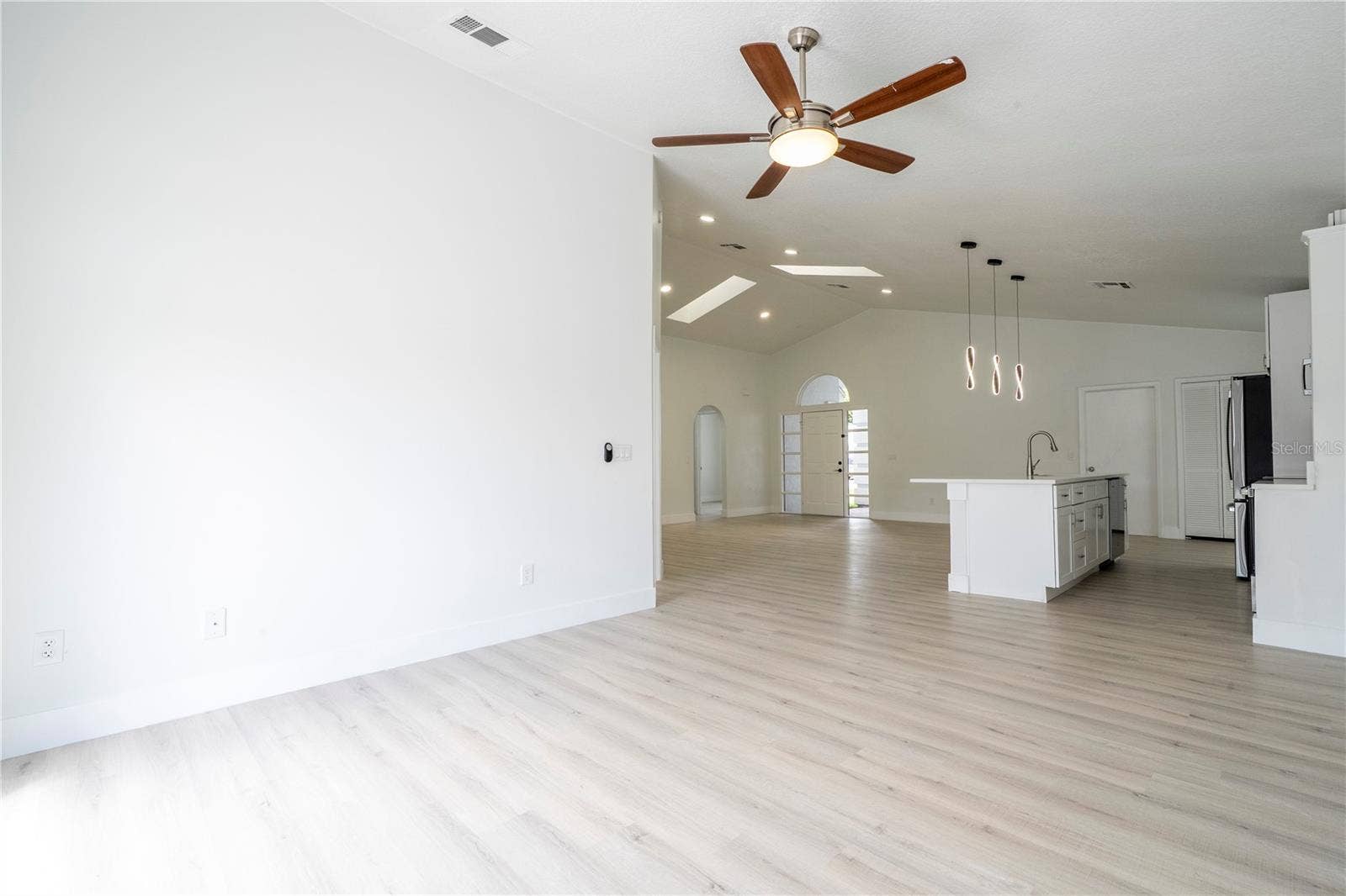 2218 NEWT STREET, Orlando, FL 32837 2218 NEWT STREET, Orlando, FL 32837