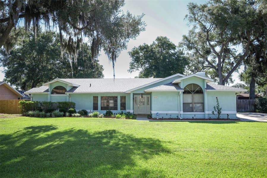 Property photo for 610 YORKTOWN DRIVE, Leesburg, FL