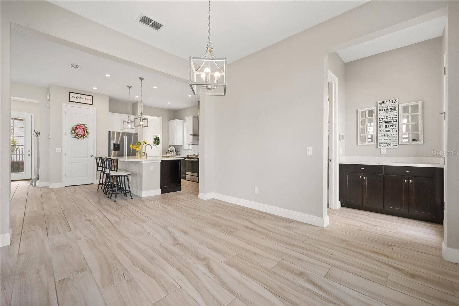 13358 BEEBE ALLEY, Orlando, FL 32827 Breakfast nook/informal dining with "butler's pantry"