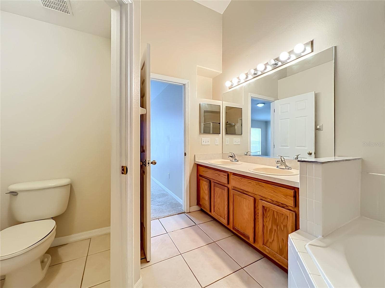 5373 TORTUGA DRIVE, Orlando, FL 32837 5373 TORTUGA DRIVE, Orlando, FL 32837