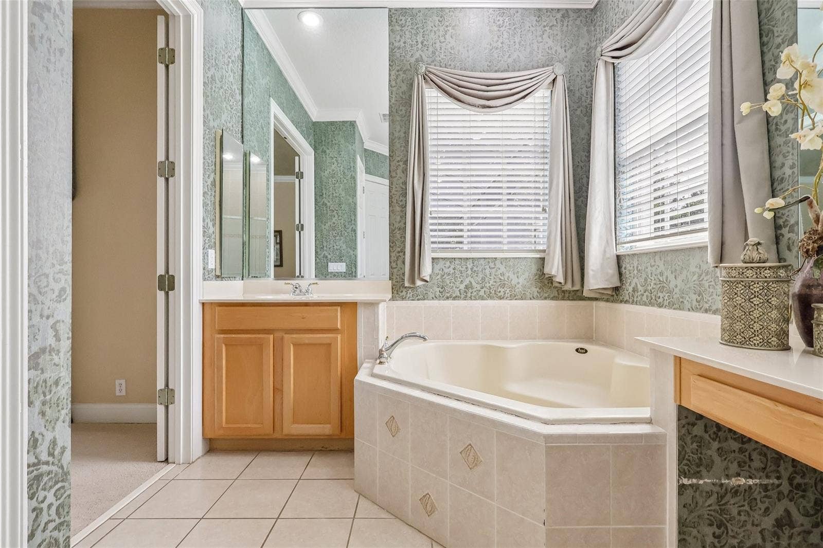 8525 BOWDEN WAY, Windermere, FL 34786 8525 BOWDEN WAY, Windermere, FL 34786