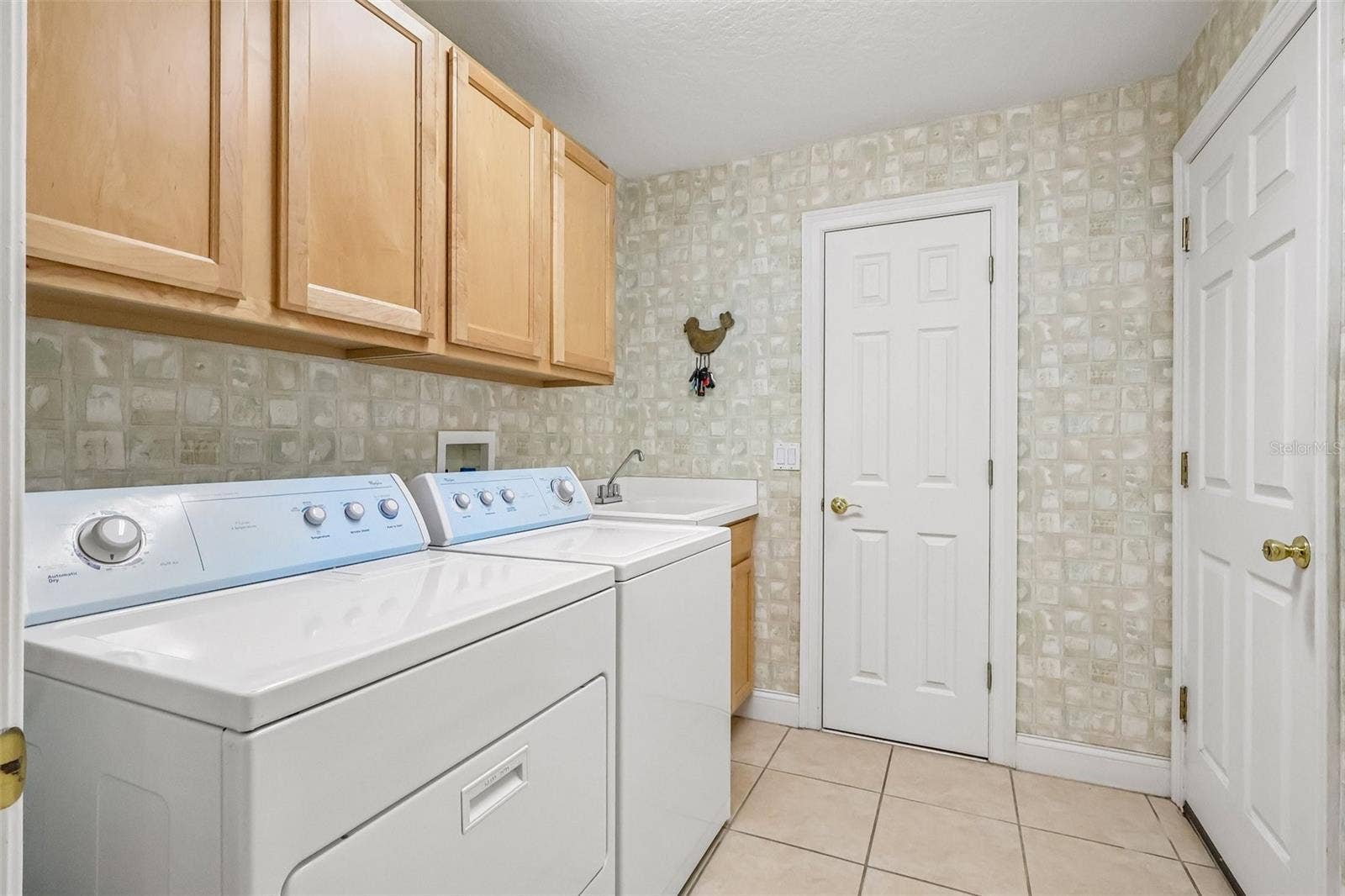 8525 BOWDEN WAY, Windermere, FL 34786 8525 BOWDEN WAY, Windermere, FL 34786