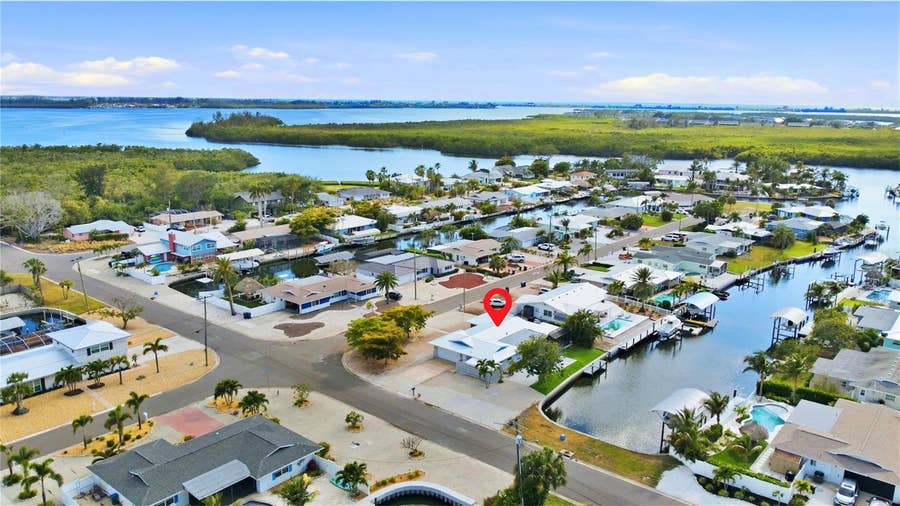 Property photo for 10304 KINGFISHER ROAD W, Bradenton, FL