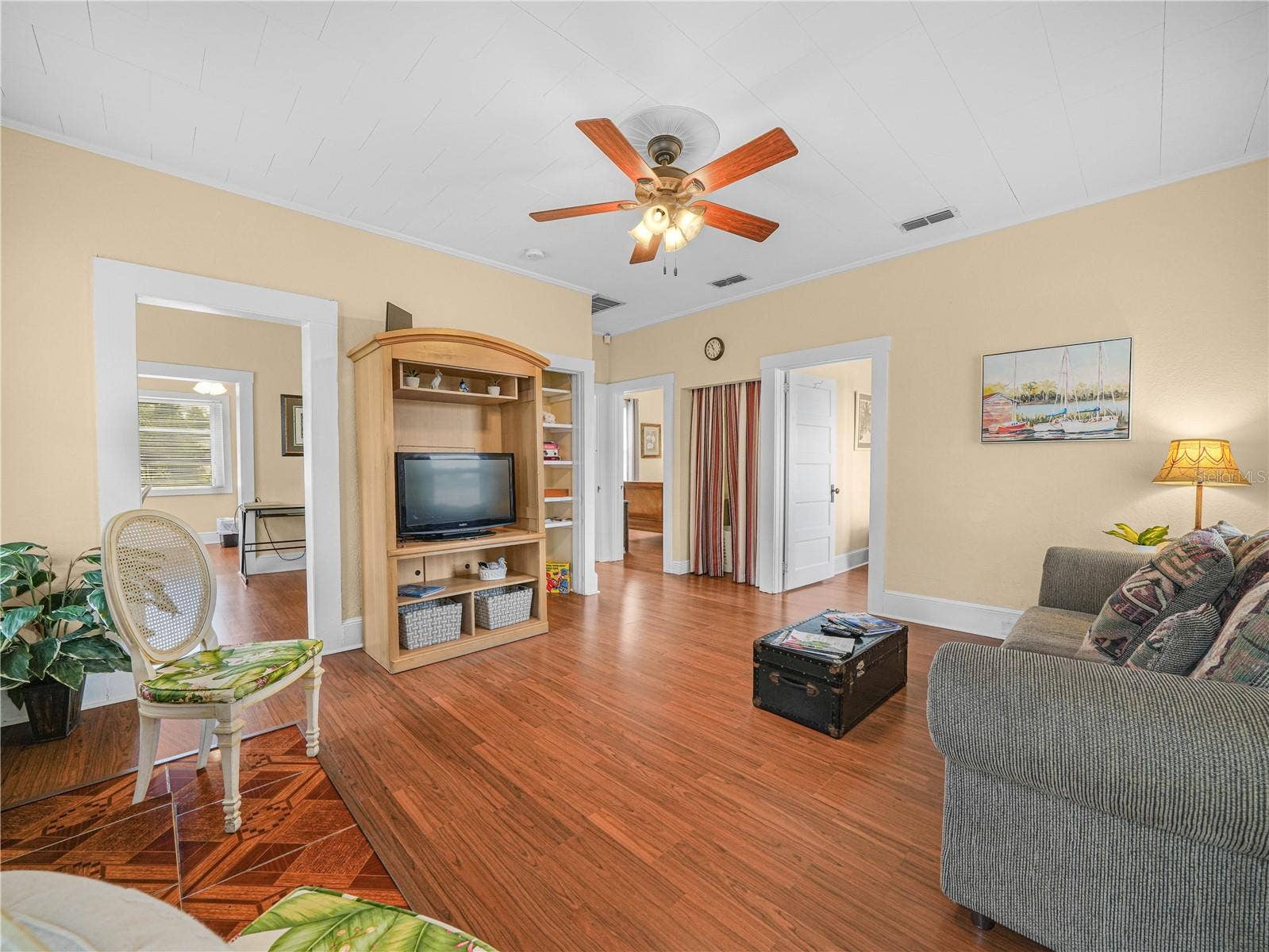 221 CITRUS GROVE BOULEVARD S, Polk City, FL 33868 Living Room Cottage