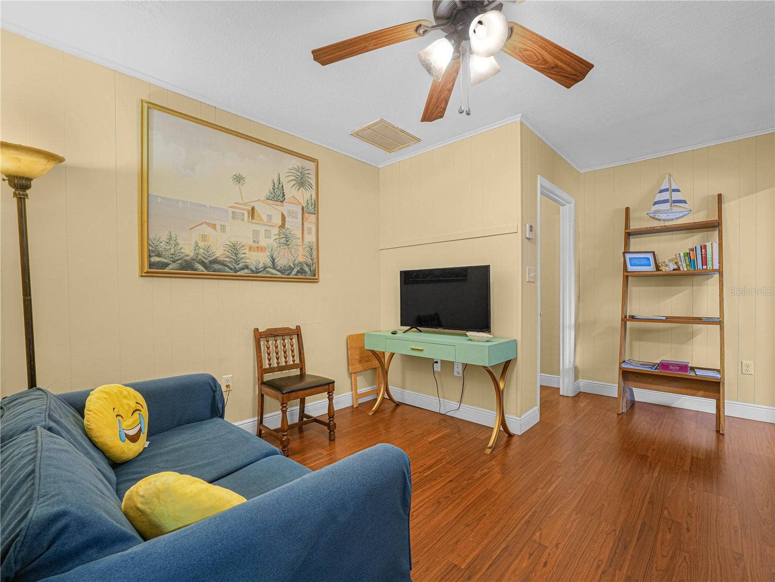 221 CITRUS GROVE BOULEVARD S, Polk City, FL 33868 Living Room Cove