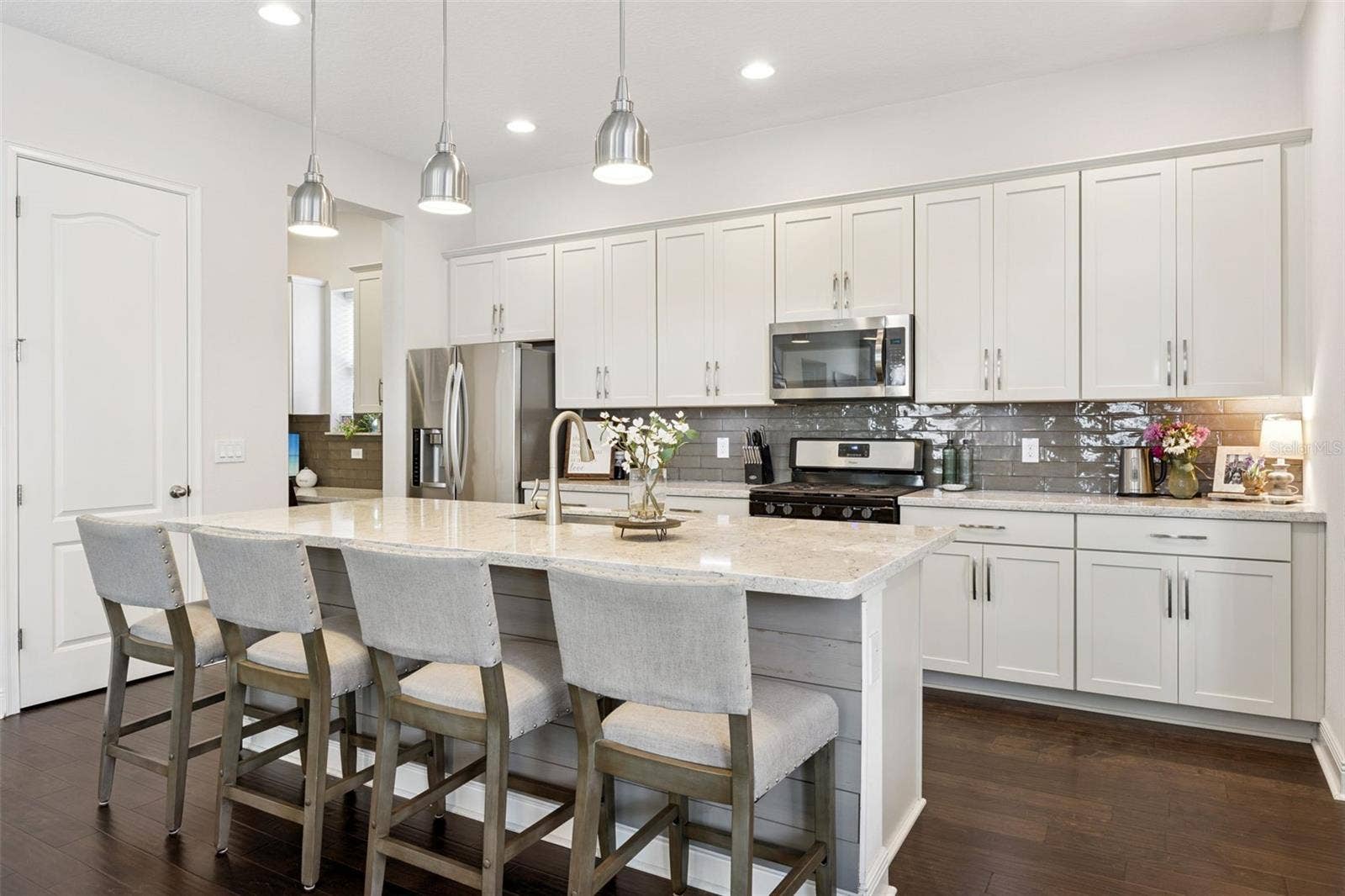 907 EASLEY AVENUE, Winter Garden, FL 34787 907 EASLEY AVENUE, Winter Garden, FL 34787