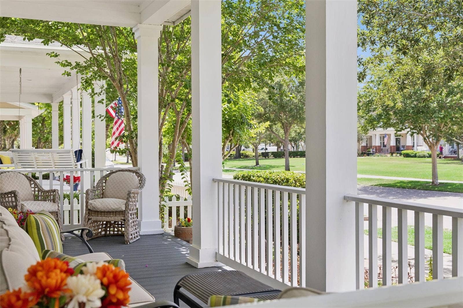 907 EASLEY AVENUE, Winter Garden, FL 34787 Charming front porch lifestyle, overlooking the park