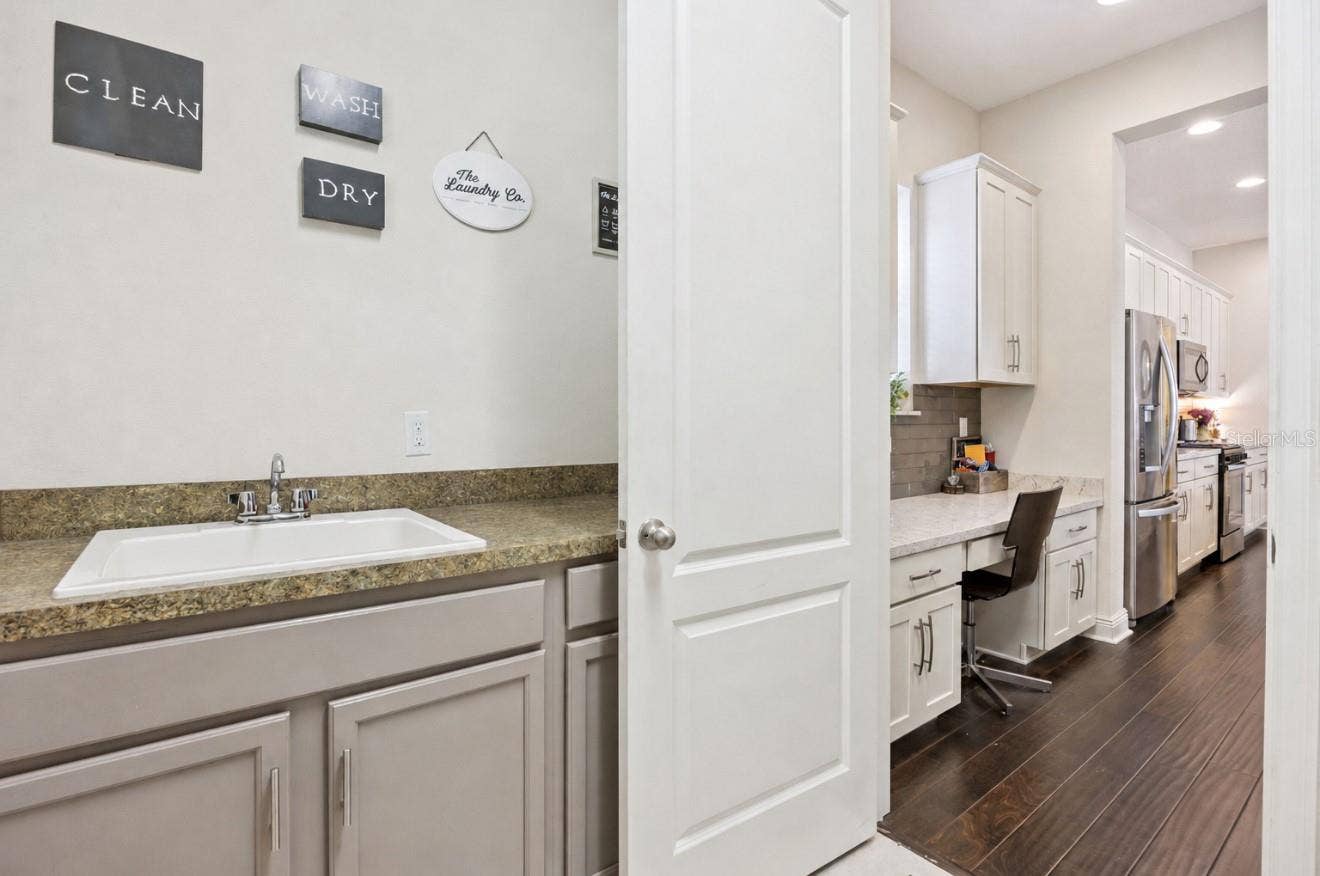 907 EASLEY AVENUE, Winter Garden, FL 34787 907 EASLEY AVENUE, Winter Garden, FL 34787