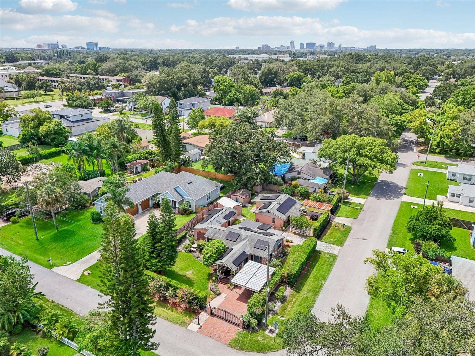 1020 VENETIAN AVENUE, Orlando, FL 32804 1020 VENETIAN AVENUE, Orlando, FL 32804