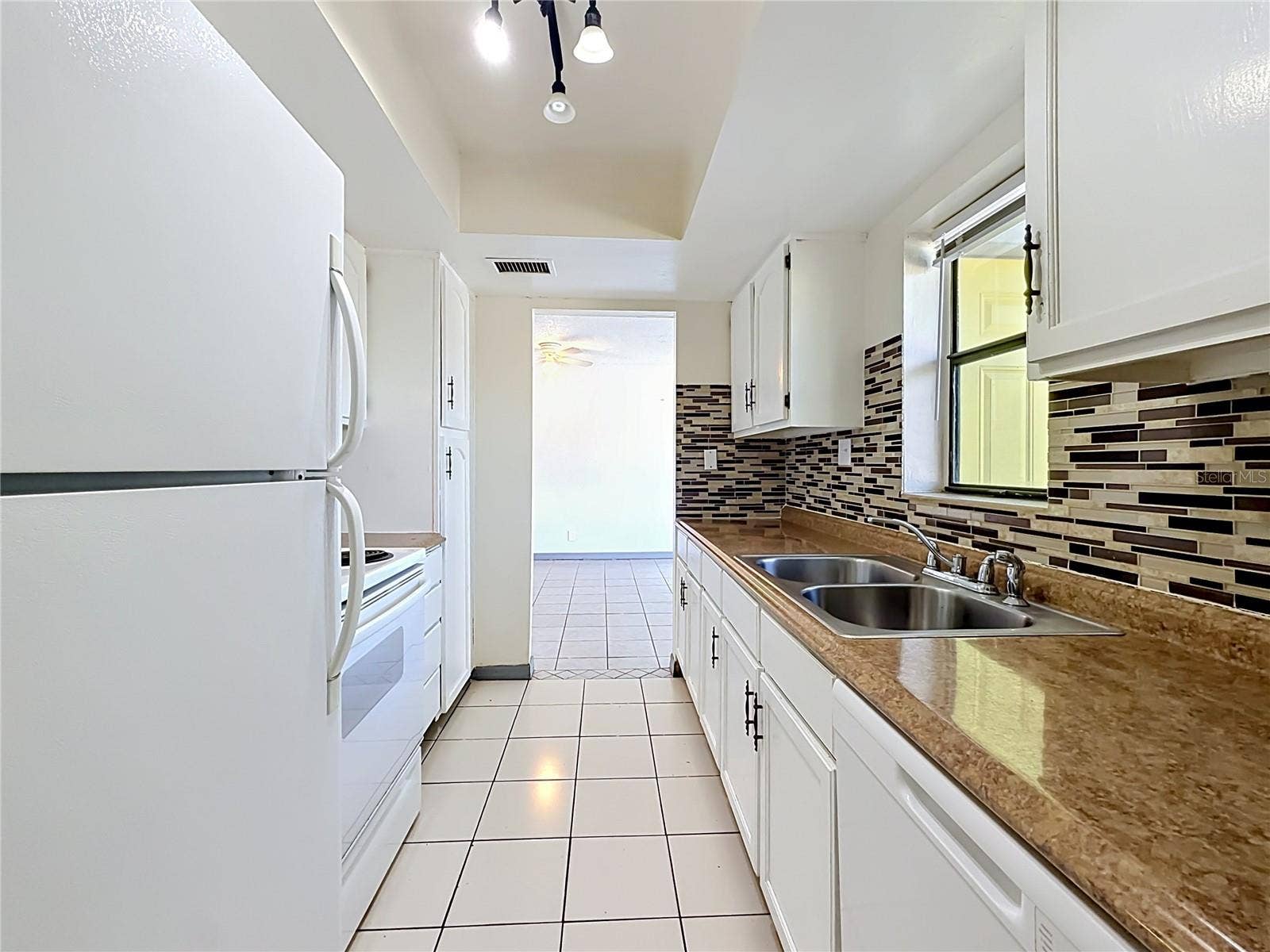 2636 LEMON TREE LANE, Orlando, FL 32839 2636 LEMON TREE LANE, Orlando, FL 32839