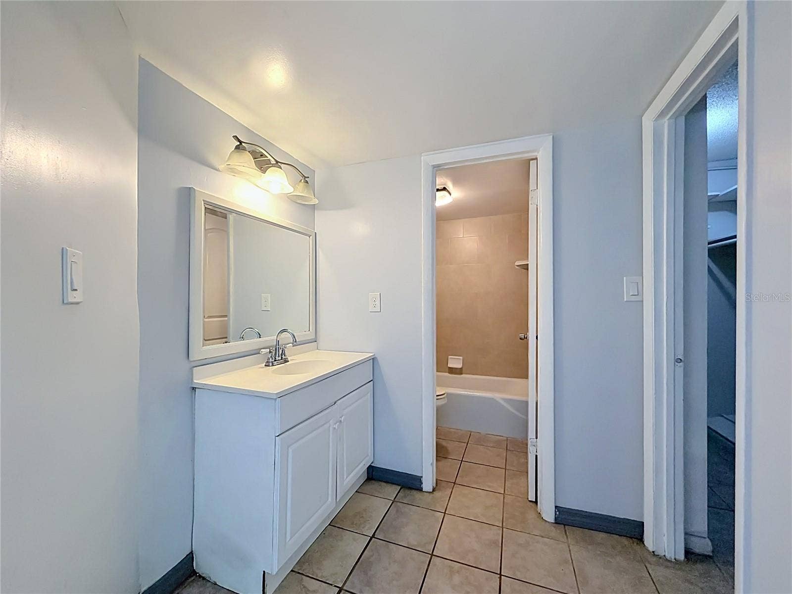 2636 LEMON TREE LANE, Orlando, FL 32839 2636 LEMON TREE LANE, Orlando, FL 32839