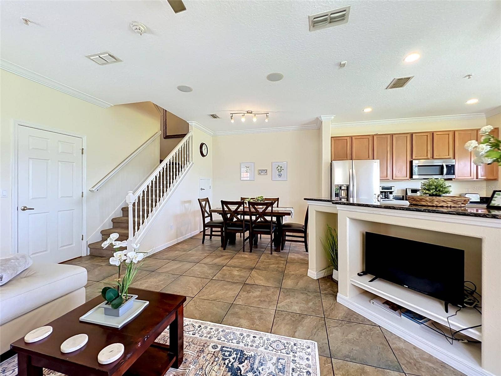 7586 ASSEMBLY LANE, Reunion, FL 34747 7586 ASSEMBLY LANE, Reunion, FL 34747