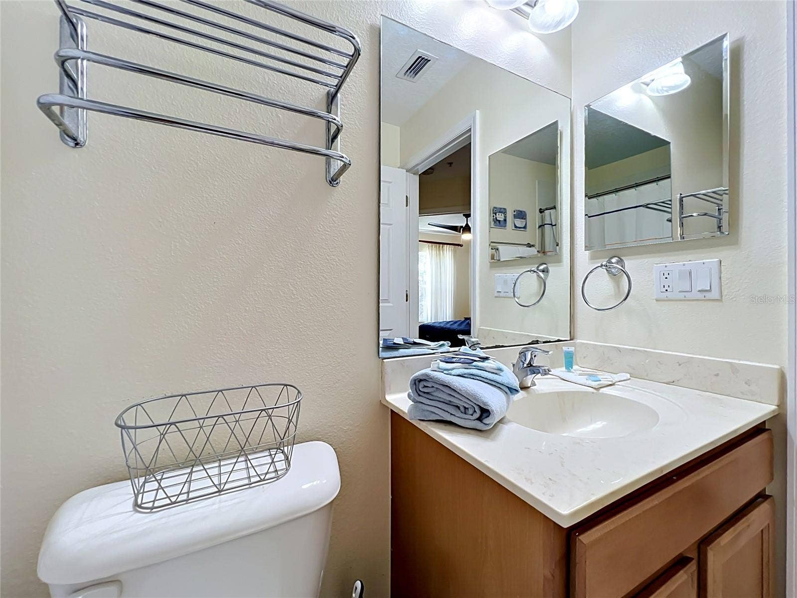 7586 ASSEMBLY LANE, Reunion, FL 34747 7586 ASSEMBLY LANE, Reunion, FL 34747