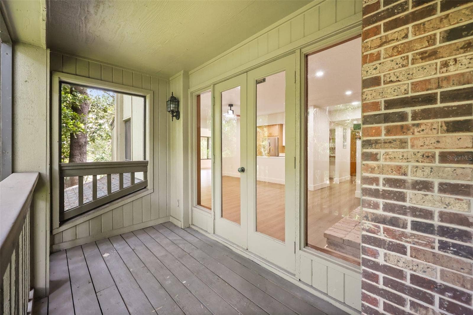 548 S OSCEOLA AVENUE, Orlando, FL 32801 deck accessible from living room