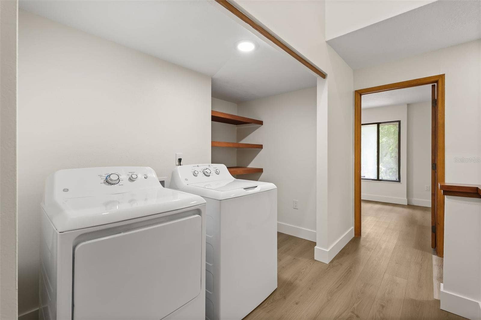 548 S OSCEOLA AVENUE, Orlando, FL 32801 laundry room on third floor