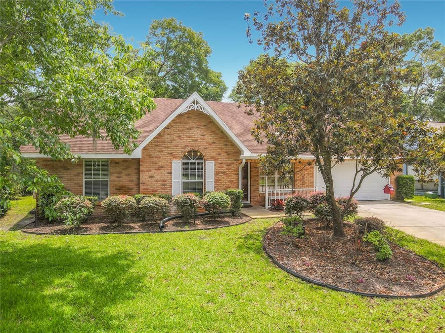 Property photo for 405 SECLUDED OAKS TRAIL, DeLand, FL