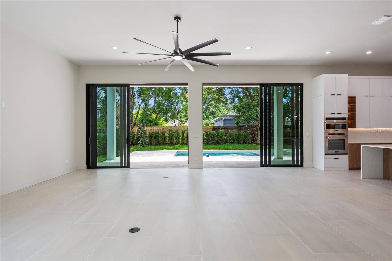 737 N SUMMERLIN AVENUE, Orlando, FL 32803 737 N SUMMERLIN AVENUE, Orlando, FL 32803