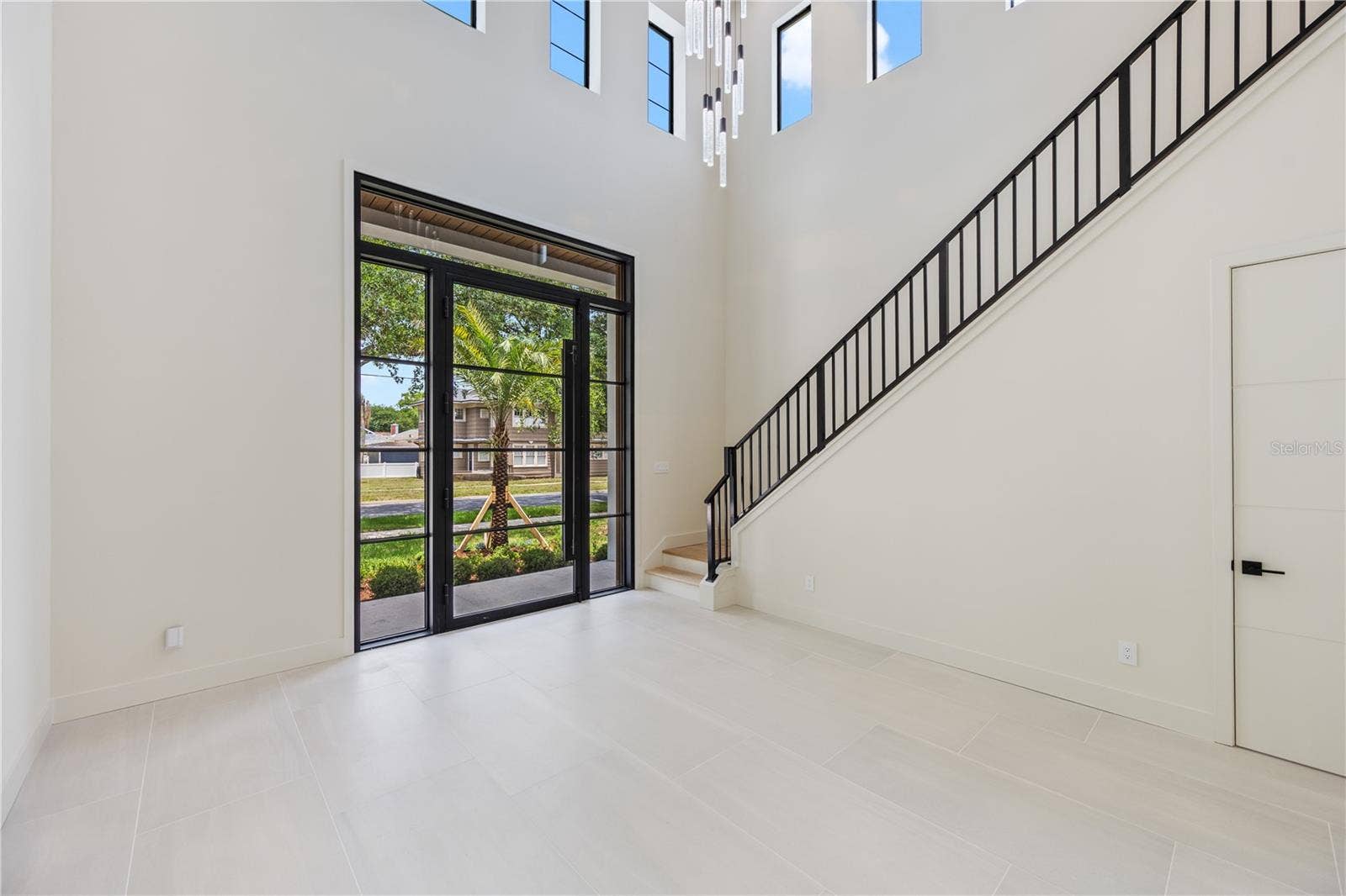 737 N SUMMERLIN AVENUE, Orlando, FL 32803 737 N SUMMERLIN AVENUE, Orlando, FL 32803