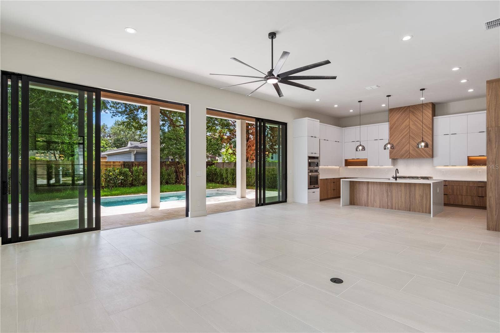 737 N SUMMERLIN AVENUE, Orlando, FL 32803 737 N SUMMERLIN AVENUE, Orlando, FL 32803