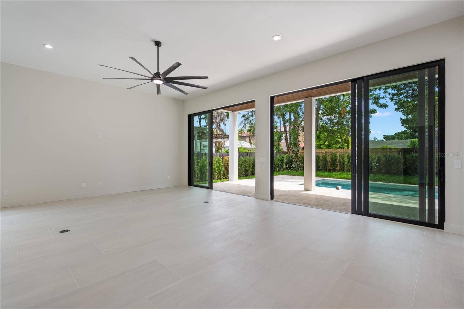 737 N SUMMERLIN AVENUE, Orlando, FL 32803 737 N SUMMERLIN AVENUE, Orlando, FL 32803