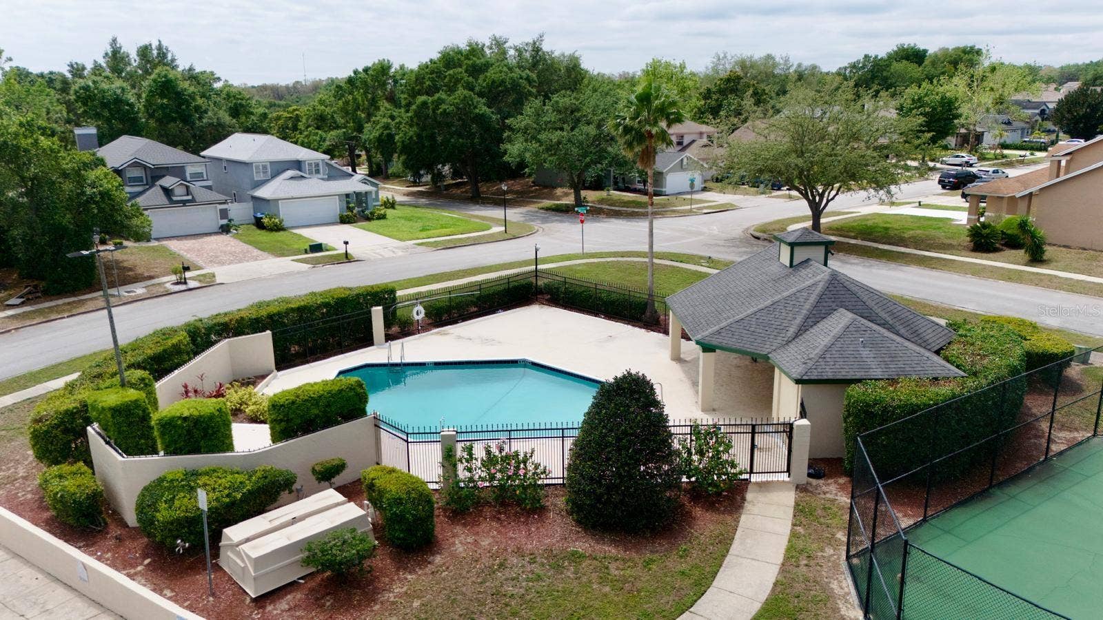 1044 NIN STREET, Orlando, FL 32835 1044 NIN STREET, Orlando, FL 32835