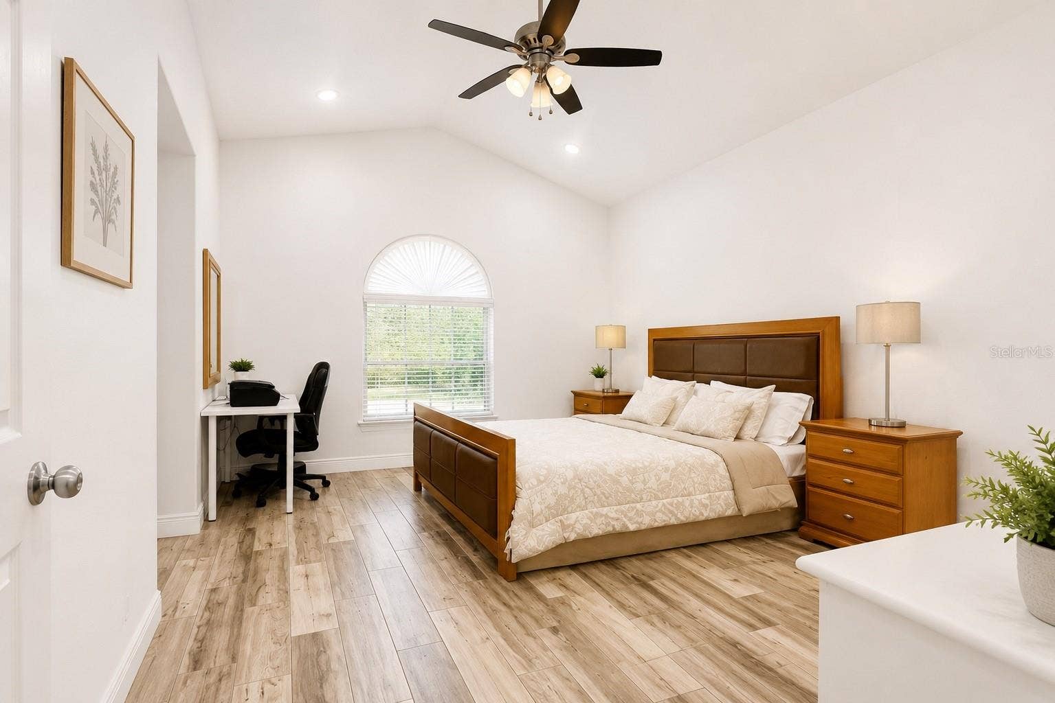 1044 NIN STREET, Orlando, FL 32835 Virtualy Staged