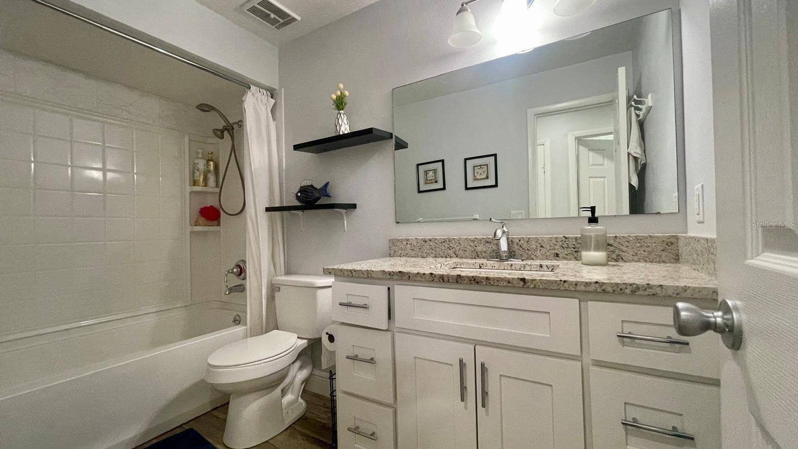 1044 NIN STREET, Orlando, FL 32835 1044 NIN STREET, Orlando, FL 32835