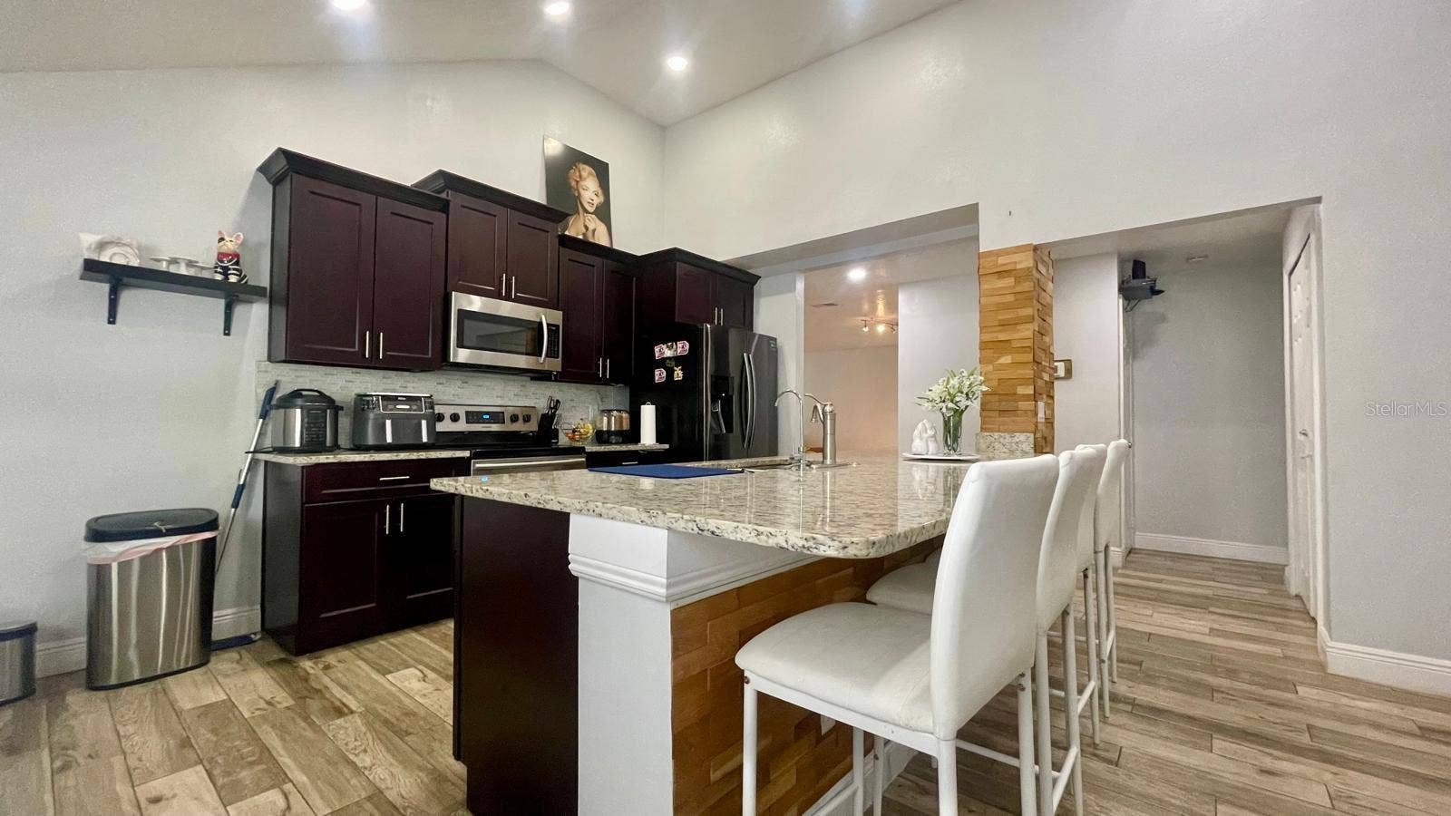 1044 NIN STREET, Orlando, FL 32835 1044 NIN STREET, Orlando, FL 32835