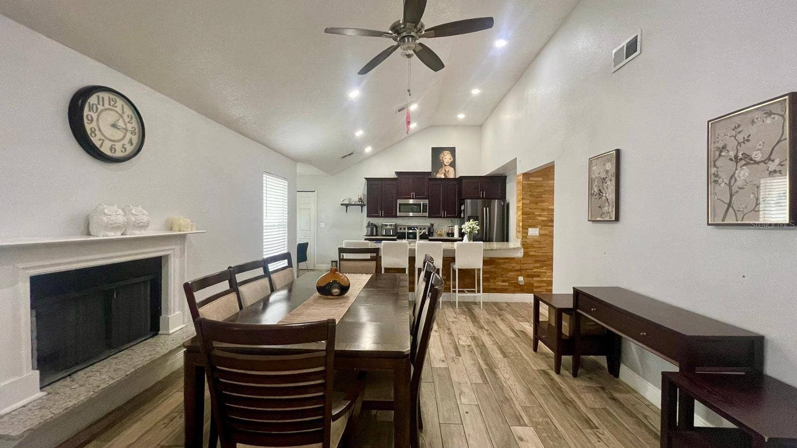 1044 NIN STREET, Orlando, FL 32835 1044 NIN STREET, Orlando, FL 32835