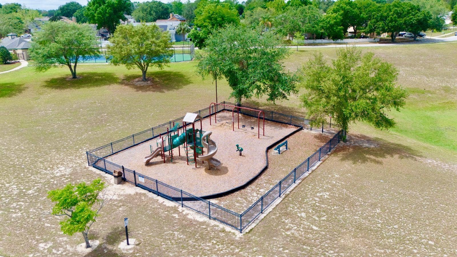 1044 NIN STREET, Orlando, FL 32835 1044 NIN STREET, Orlando, FL 32835