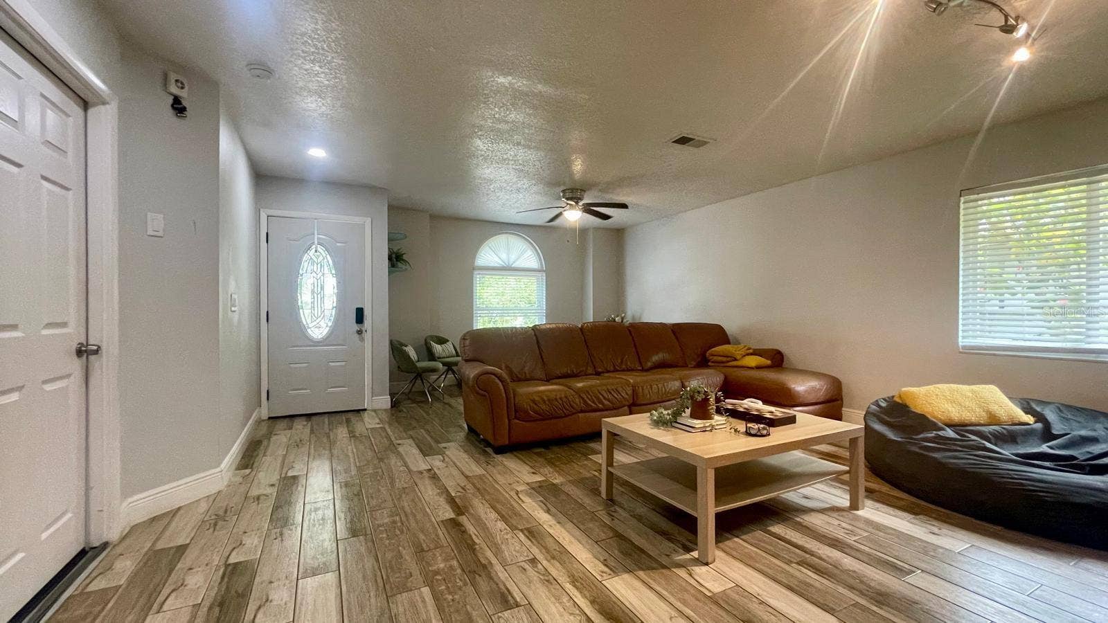 1044 NIN STREET, Orlando, FL 32835 1044 NIN STREET, Orlando, FL 32835