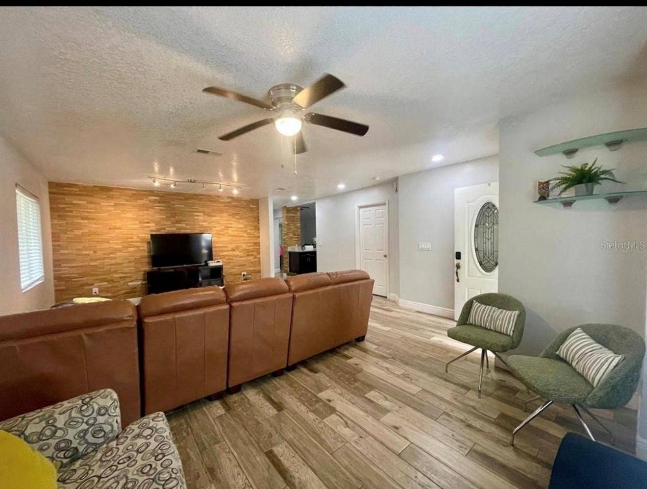 1044 NIN STREET, Orlando, FL 32835 1044 NIN STREET, Orlando, FL 32835