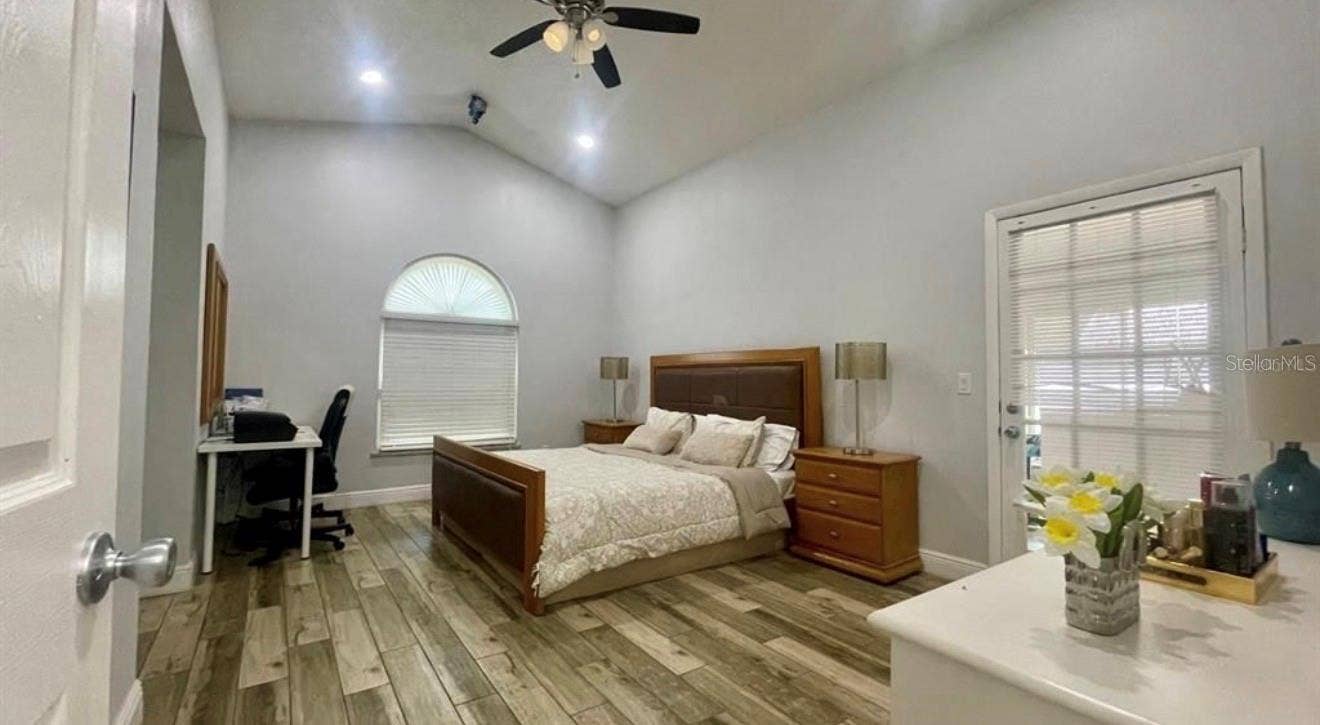 1044 NIN STREET, Orlando, FL 32835 1044 NIN STREET, Orlando, FL 32835