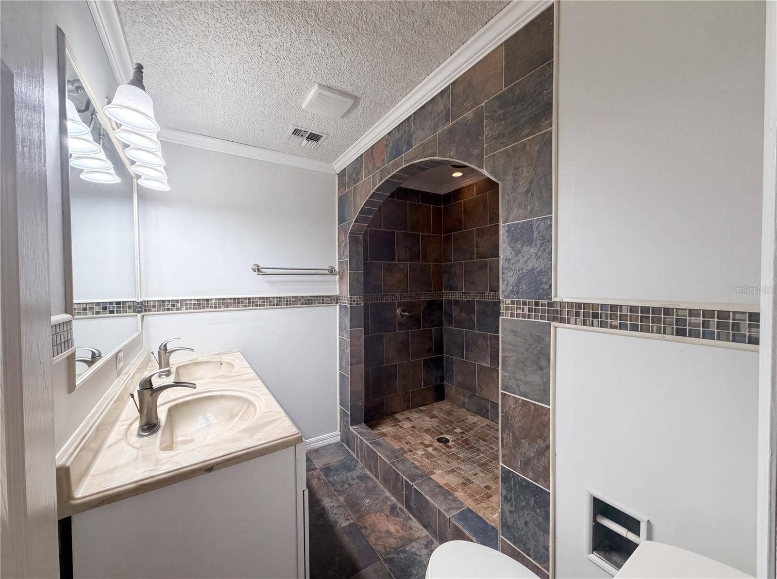 613 4TH STREET NE, Fort Meade, FL 33841 613 4TH STREET NE, Fort Meade, FL 33841