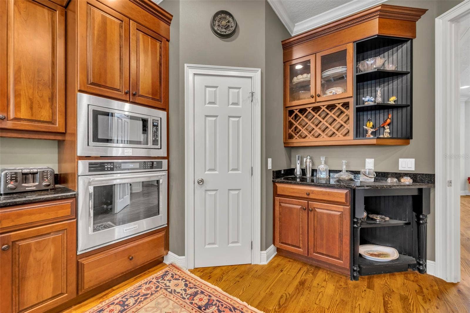 1031 GUERNSEY STREET, Orlando, FL 32804 Walk in Pantry