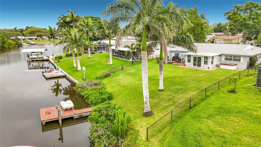 Property photo for 508 SHORE DRIVE, Largo, FL