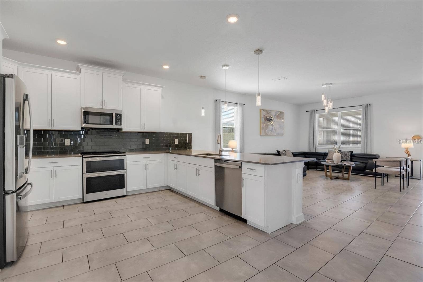 9084 SOMMERSET HILLS DRIVE, Davenport, FL 33896 9084 SOMMERSET HILLS DRIVE, Davenport, FL 33896
