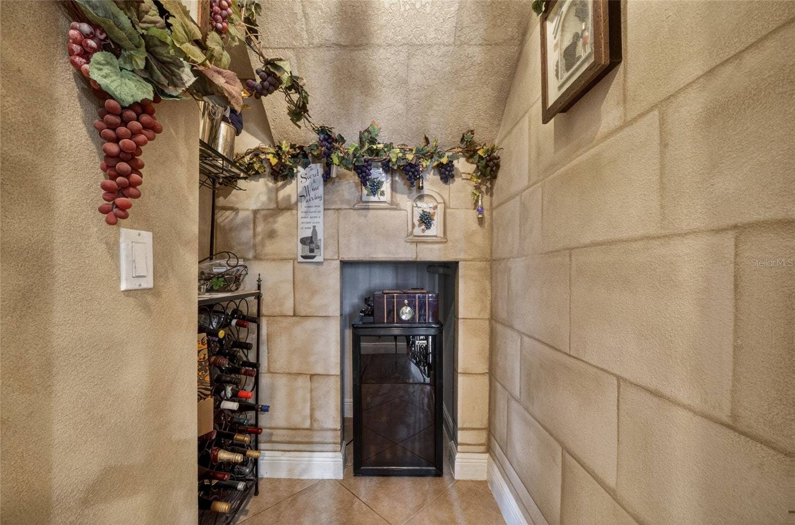 279 ZACHARY WADE STREET, Winter Garden, FL 34787 Wine alcove with wine refrigerator