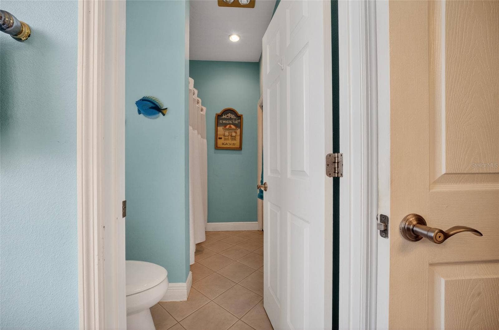279 ZACHARY WADE STREET, Winter Garden, FL 34787 Hallway full bath another view of the tub/shower