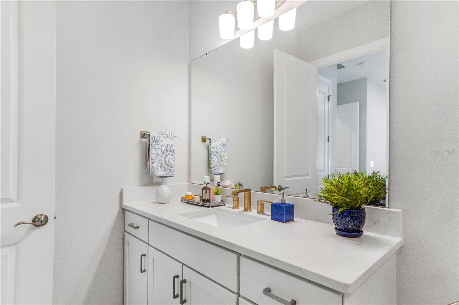 325 CRYSTAL WOOD DRIVE, Winter Garden, FL 34787 325 CRYSTAL WOOD DRIVE, Winter Garden, FL 34787