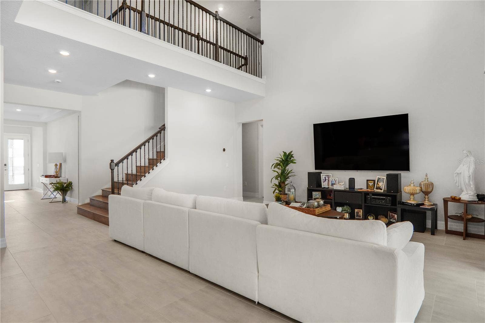325 CRYSTAL WOOD DRIVE, Winter Garden, FL 34787 325 CRYSTAL WOOD DRIVE, Winter Garden, FL 34787