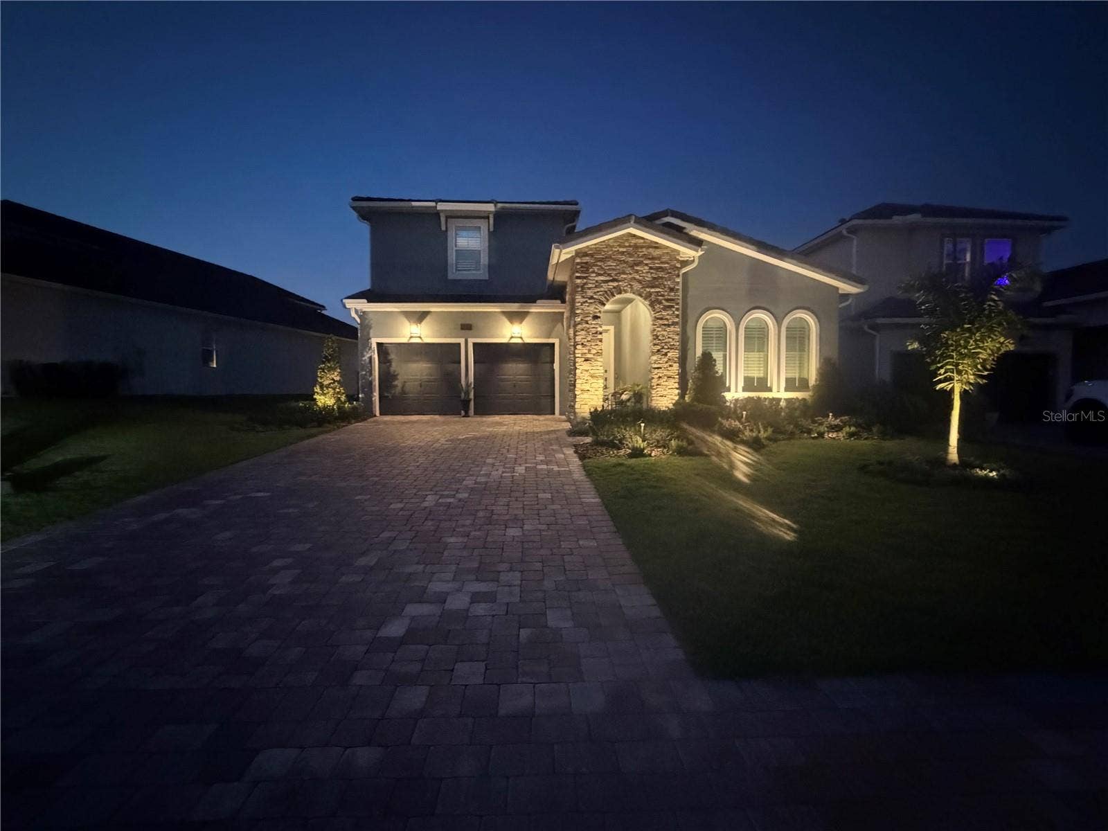 16136 VOLTERRA POINT, Bella Collina, FL 34756 Professional exterior lighting