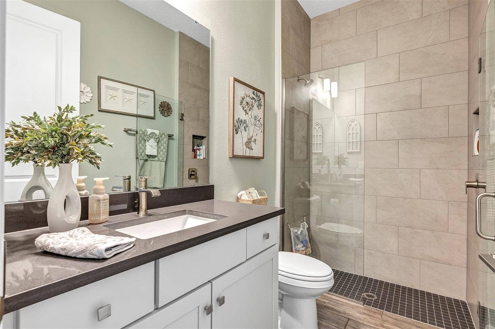 16136 VOLTERRA POINT, Bella Collina, FL 34756 Downstairs guest bath