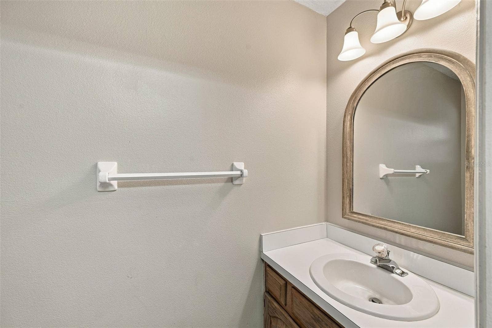 1349 VALLEY PINE CIRCLE, Apopka, FL 32712 1349 VALLEY PINE CIRCLE, Apopka, FL 32712