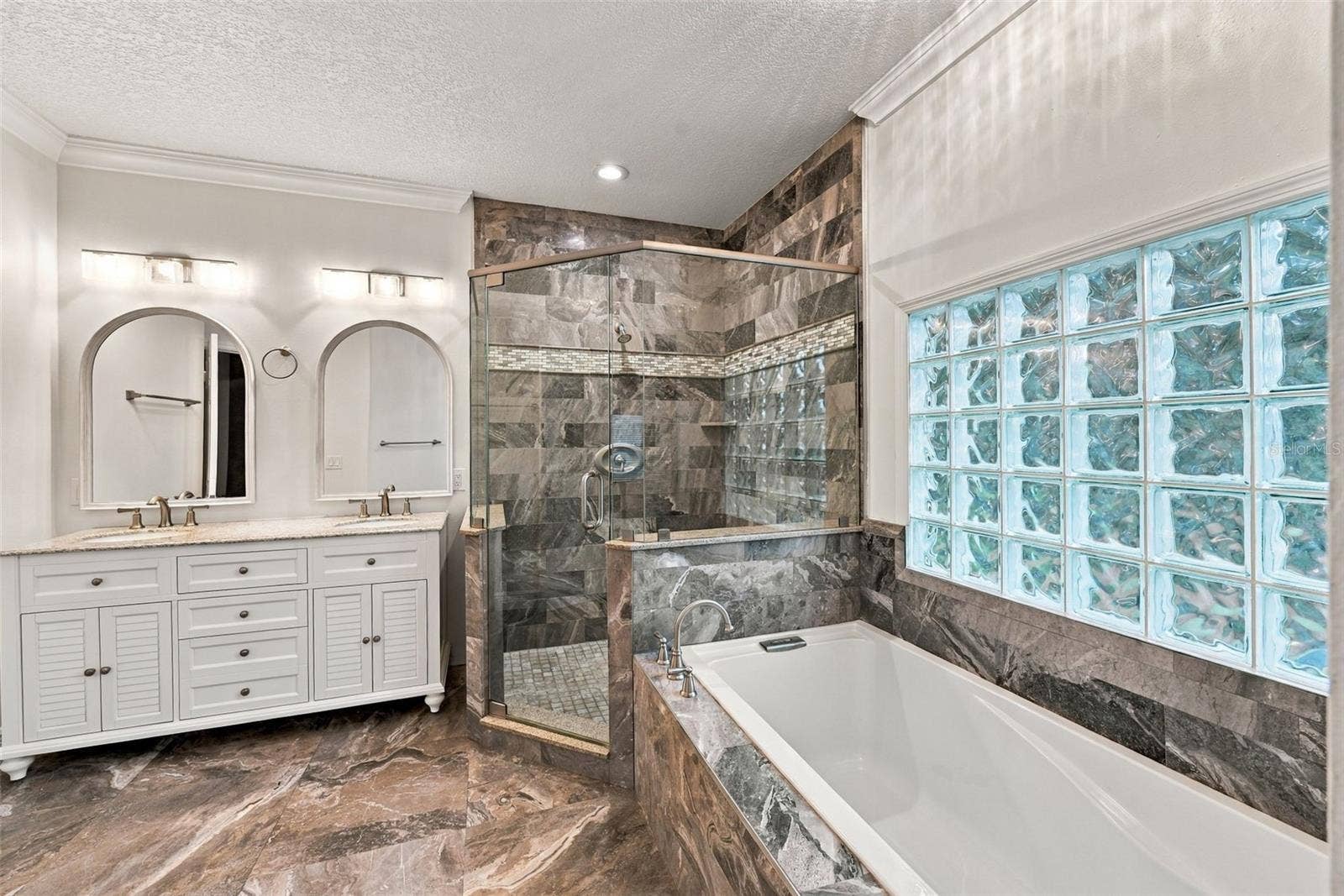 1349 VALLEY PINE CIRCLE, Apopka, FL 32712 1349 VALLEY PINE CIRCLE, Apopka, FL 32712