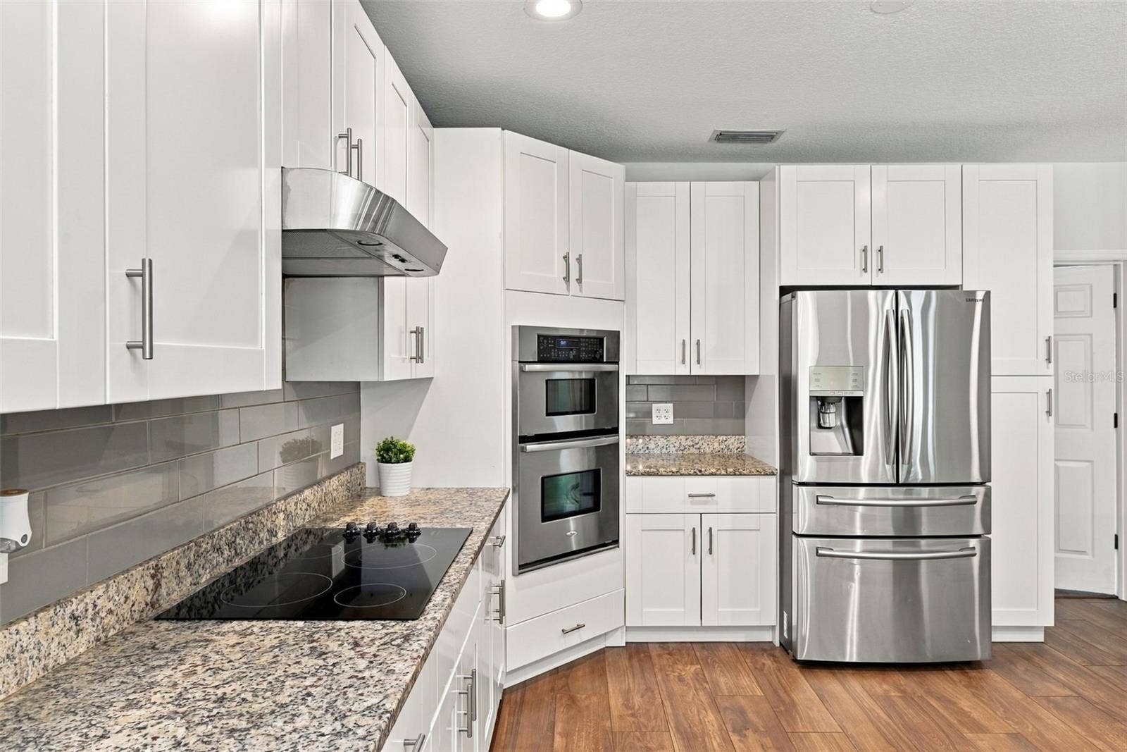 1349 VALLEY PINE CIRCLE, Apopka, FL 32712 1349 VALLEY PINE CIRCLE, Apopka, FL 32712
