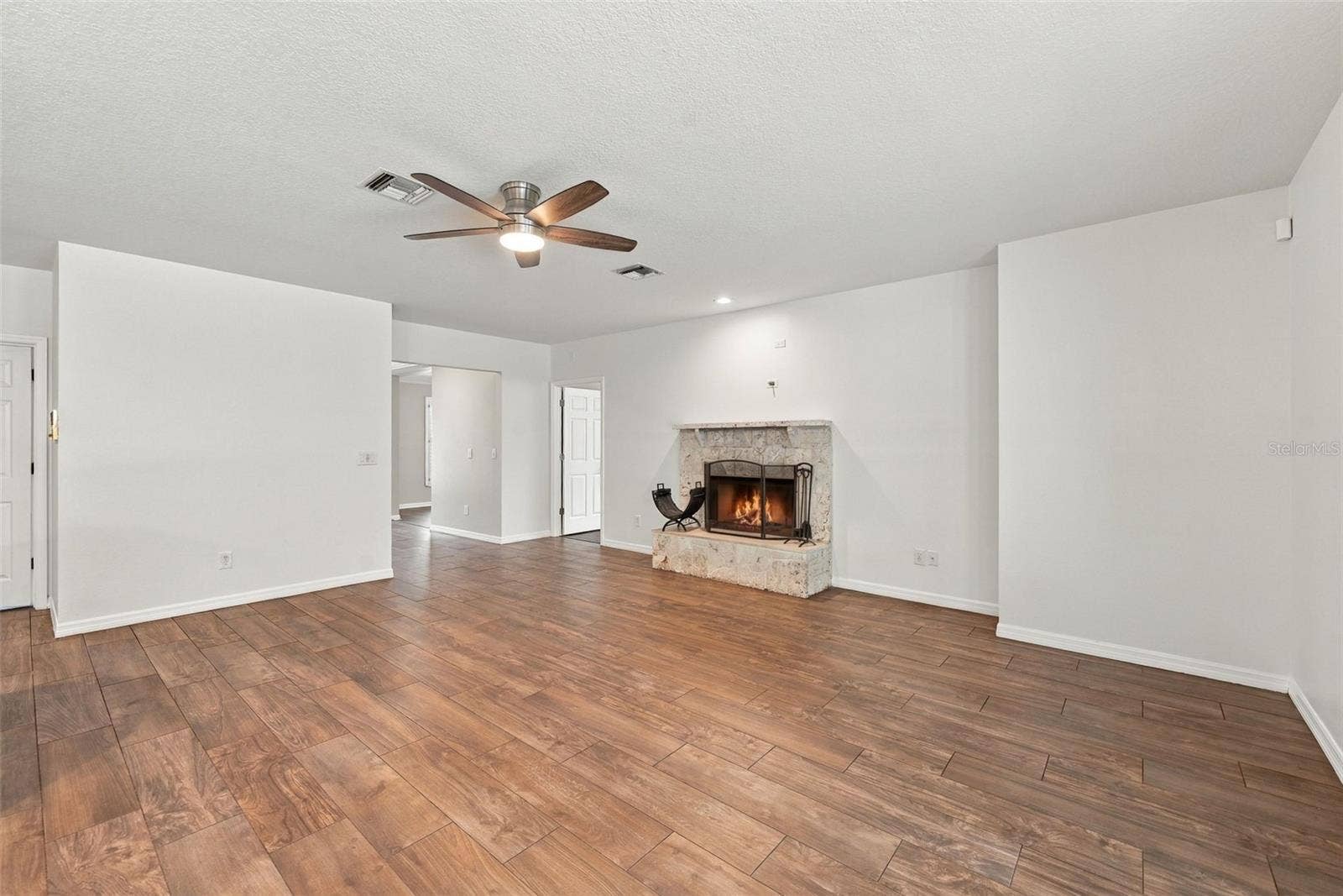 1349 VALLEY PINE CIRCLE, Apopka, FL 32712 1349 VALLEY PINE CIRCLE, Apopka, FL 32712